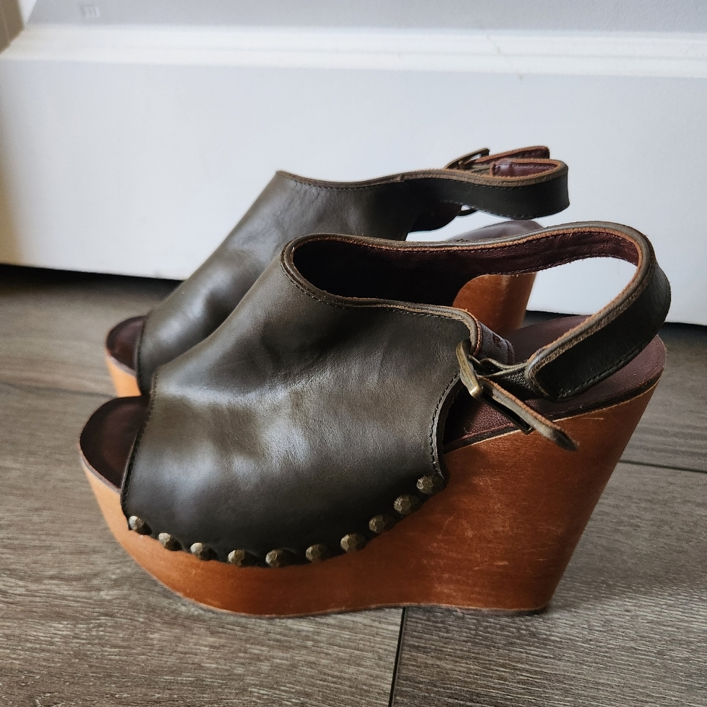 JEFFERY CAMPBELL Olive Green Snick Std Leather Studded Wooden Wedge Heel